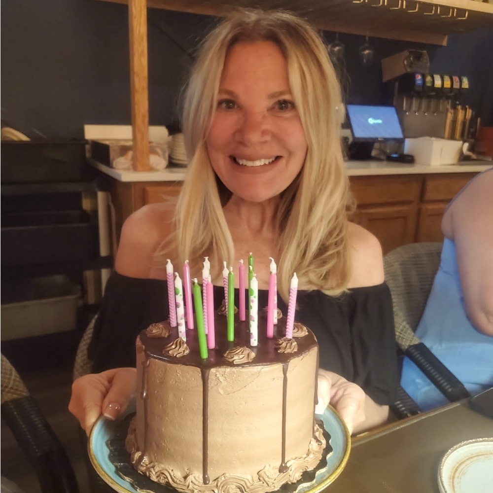 Meet your Posher, Paula